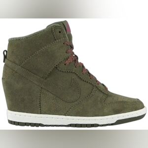 Nike Women's Dunk Sky Hi Medium Olive/Tan Ankle Boots Size 7.5 US